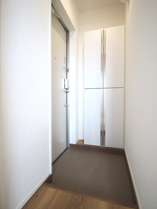 物件内観写真17　(玄関)