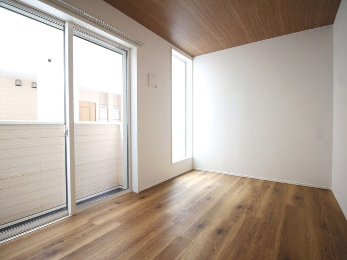 物件内観写真21　(室内からの展望)