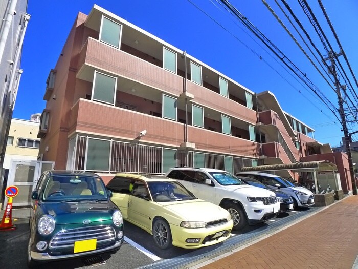 物件外観写真5　(駐車場)