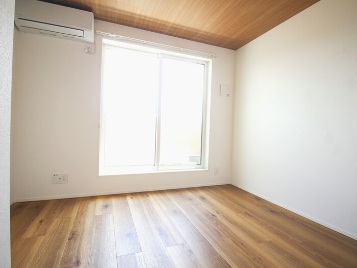 物件内観写真9　(居室)