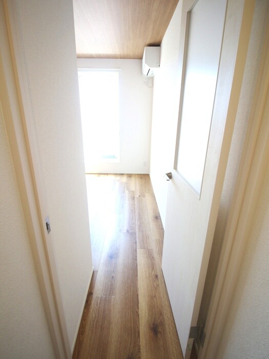 物件内観写真16　(廊下)