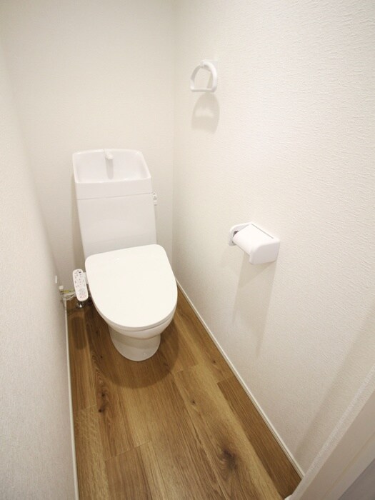 物件内観写真16　(トイレ)