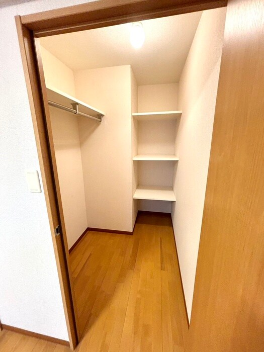 物件内観写真9　(収納)