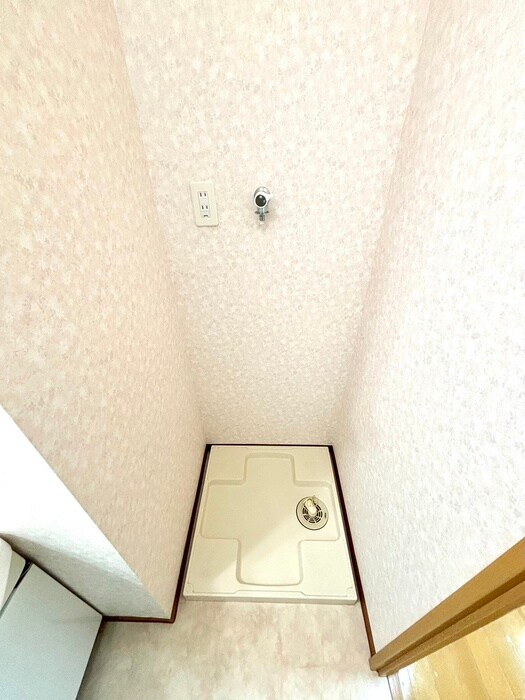 物件内観写真14　(洗濯機置場)