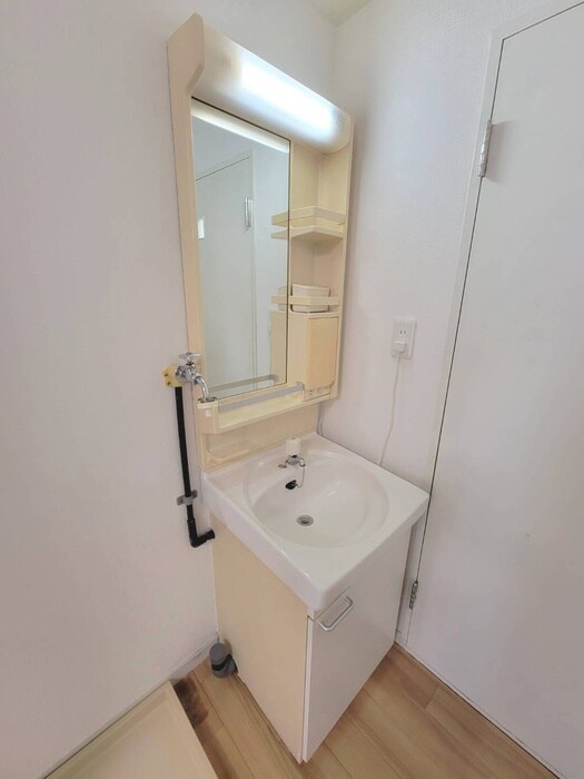 物件内観写真11　(洗面)