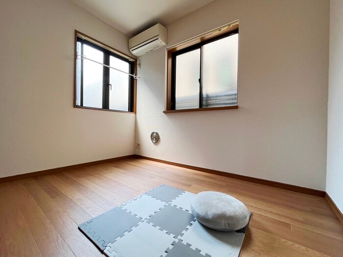 物件内観写真9　(居室)