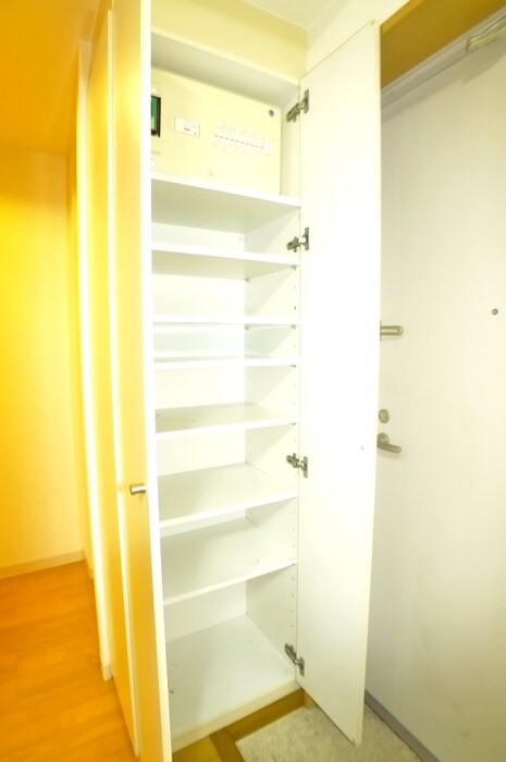 物件内観写真18　(靴箱)