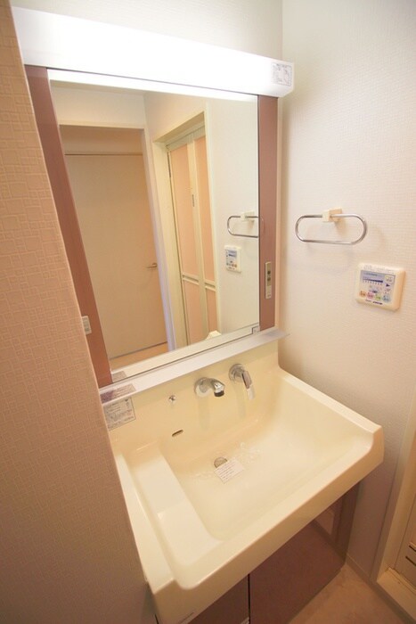 物件内観写真13　(洗面)