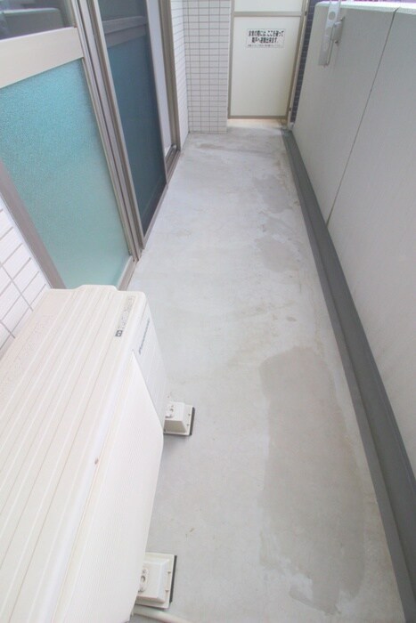 物件内観写真16　(洗濯機置場)