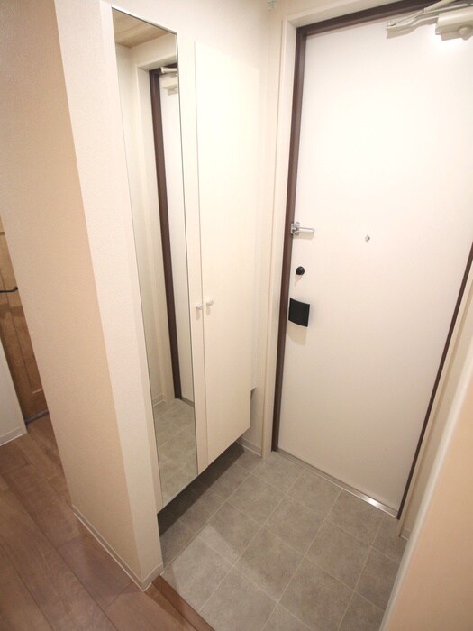 物件内観写真18　(玄関)