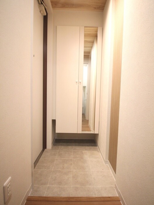 物件内観写真18　(玄関)