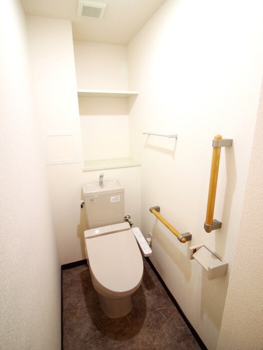 物件内観写真12　(トイレ)