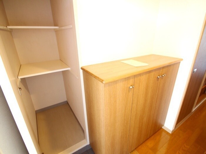 物件内観写真17　(靴箱)