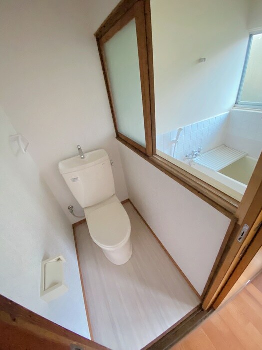 物件内観写真12　(トイレ)