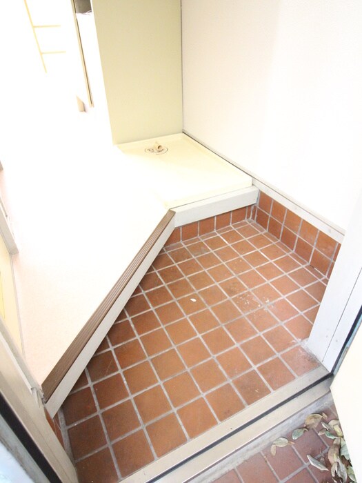 物件内観写真7　(玄関)