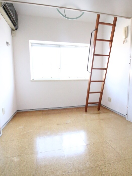 物件内観写真7　(居室)