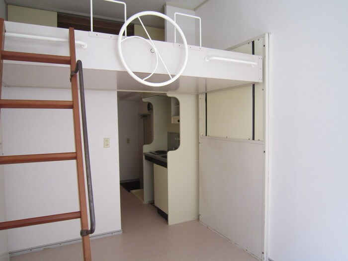 物件内観写真8　(居室)