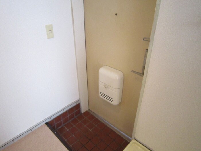 物件内観写真15　(玄関)