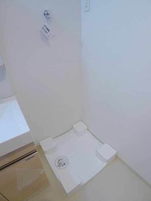 物件内観写真14　(洗濯機置場)