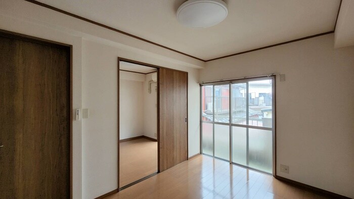 物件内観写真9　(居室)