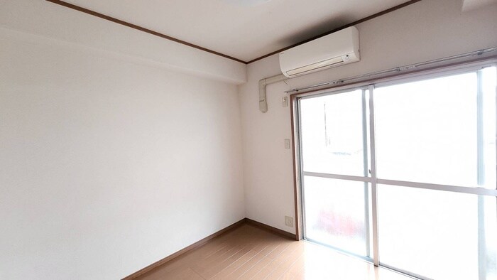 物件内観写真11　(居室)