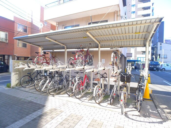物件外観写真4　(駐輪場)