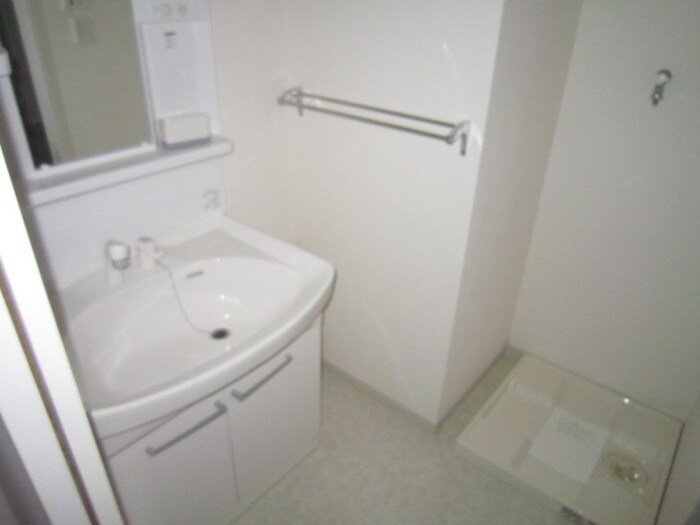物件内観写真8　(洗面)