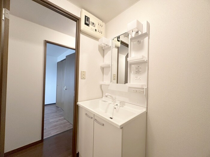 物件内観写真9　(洗面)