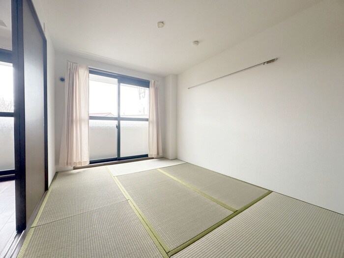 物件内観写真10　(居室)