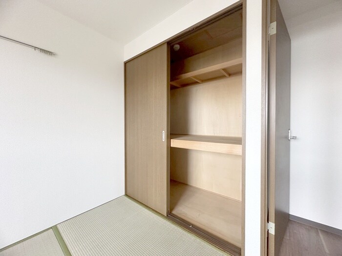 物件内観写真12　(収納)