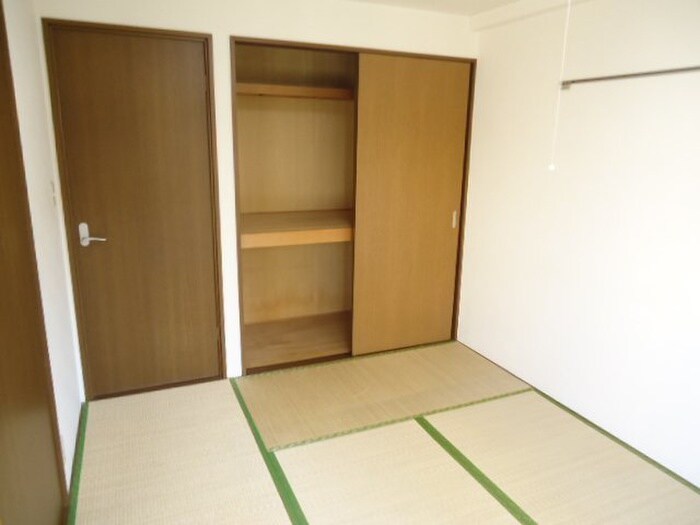 物件内観写真18　(居室)