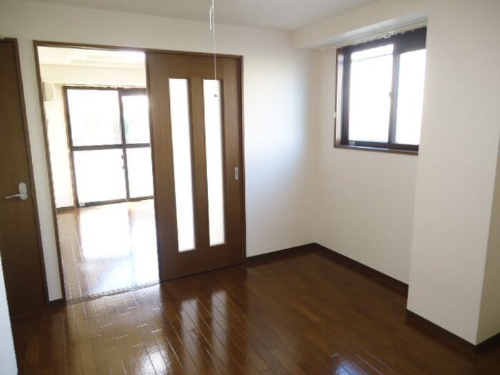 物件内観写真21　(居室)