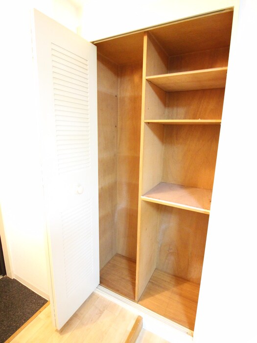 物件内観写真9　(収納)