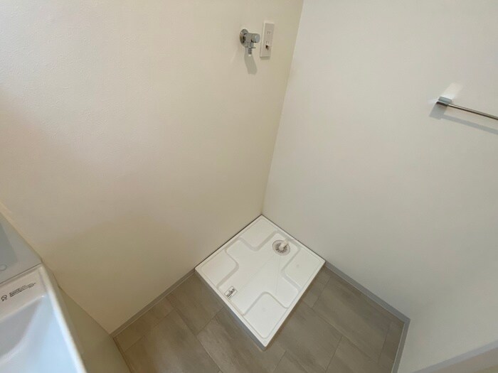 物件内観写真12　(洗濯機置場)