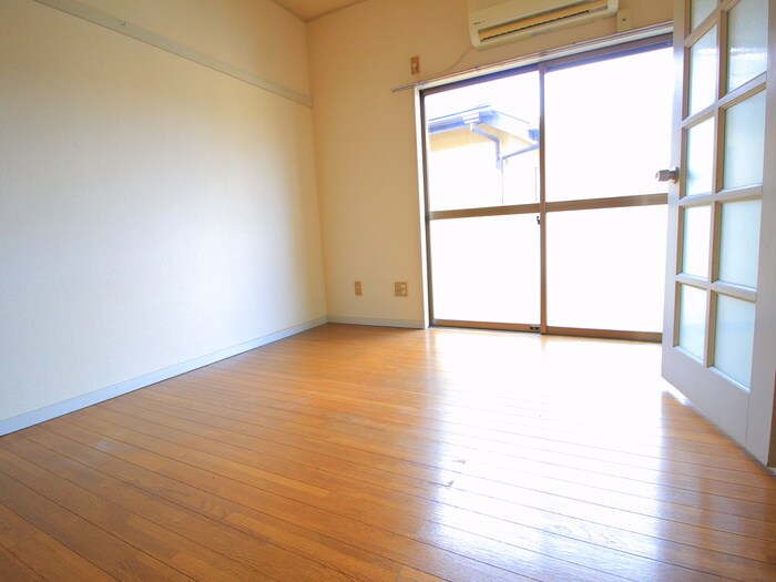 物件内観写真7　(居室)