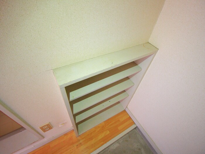 物件内観写真18　(靴箱)