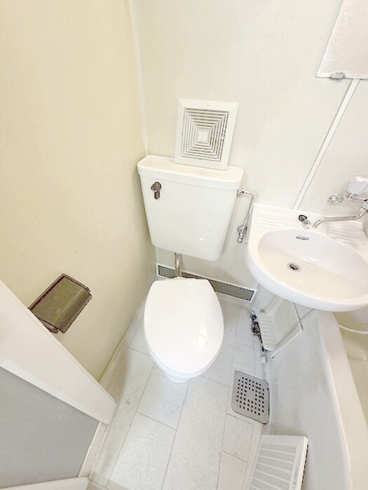 物件内観写真14　(トイレ)