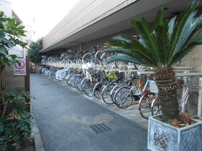 物件外観写真6　(駐輪場)