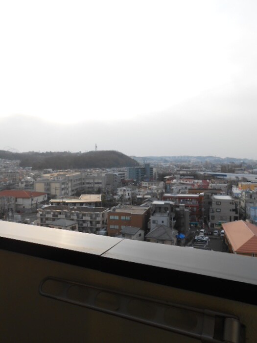 物件内観写真22　(室内からの展望)