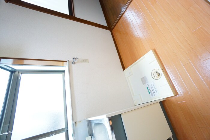 物件内観写真12　(洗濯機置場)