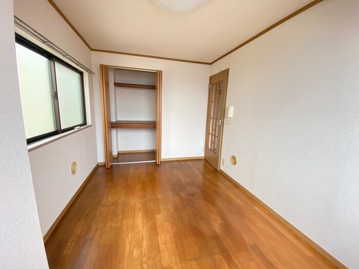 物件内観写真21　(居室)