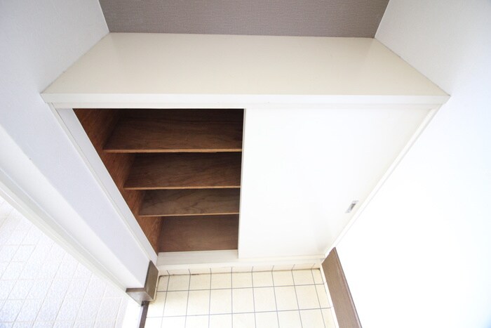 物件内観写真15　(靴箱)