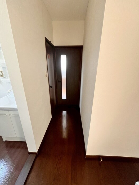 物件内観写真19　(廊下)