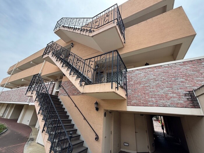 物件外観写真6　(外観写真)