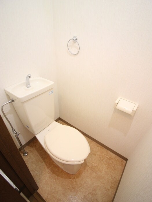 物件内観写真11　(トイレ)