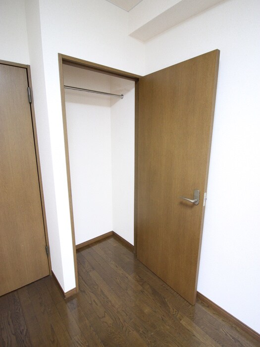 物件内観写真12　(収納)