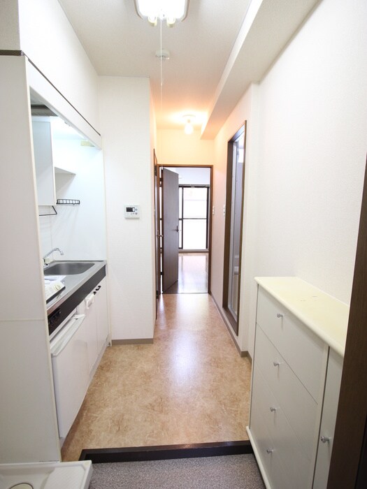 物件内観写真18　(廊下)