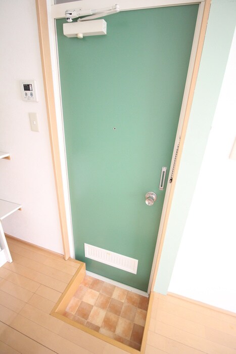 物件内観写真16　(玄関)