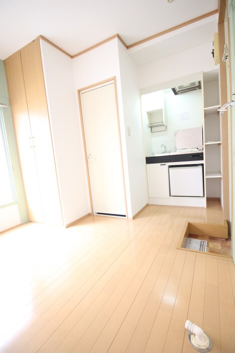 物件内観写真18　(廊下)