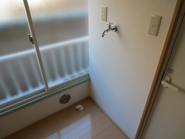 物件内観写真21　(洗濯機置場)